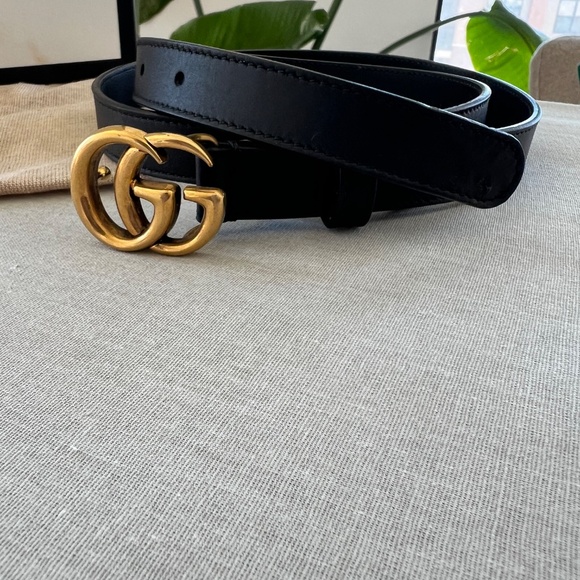 Thin Women’s GG Mormont Belt with Gold hardware - Picture 3 of 3